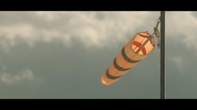 .
Wind of Gold
Filmed by H I G A S H I Y U K I ®

#motionpicture #motioncapture #arrilogc3 #adobepremierpro #lumix #shotonlumix #lumixjapan #lumixs1m2 #lumixspro70200mmf28ois #lumixspro2470 #公益社団法人日本広告写真家協会 #調査研究事業部 #宮地浜 #福津市 #福岡県 #fukuokapics 

宮地の門に続き、西陽が強まる宮地浜海岸を映像に収めた自主作品。

分厚い雲間から差し込む輝かしい光芒が水面を照らし、きらめかせています。
乾いた砂浜を撫でる風、力強い波と追い風が最高の条件を作り出す中、ウィンドサーフィンを楽しむ人々は、ここぞとばかりに水面を疾走。
その躍動感あふれる情景を情緒ある雰囲気で表現しました。

ちなみに、空と海を広く写したシーンは映像素材を２重にレイヤーして、水平線を境目にマスクをかけて、空の方の再生速度を10倍速にしています。
これにより雲の流れが速くなり、波と空の動きがダイナミックな印象になるようにしています。